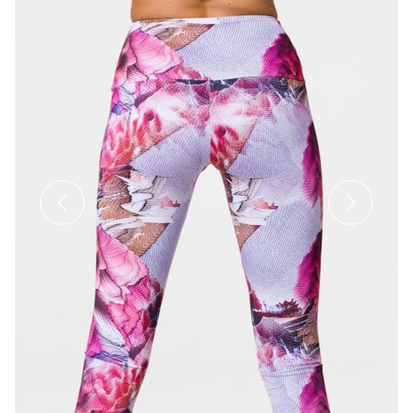 Onzie Midi Legging in Vogue Color - Picture 3 of 4